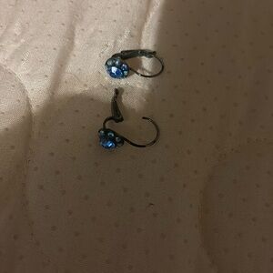 Sparkling blue earrings